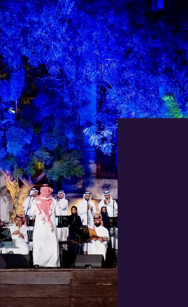 عرض مسرحي على خشبة